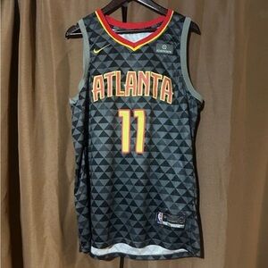 Nwot Nike Men's Atlanta Hawks Trae Young Swingman Jersey in the Icon Edition